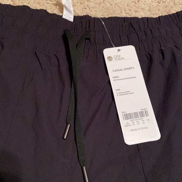 Athletic shorts - Picture 2 of 4